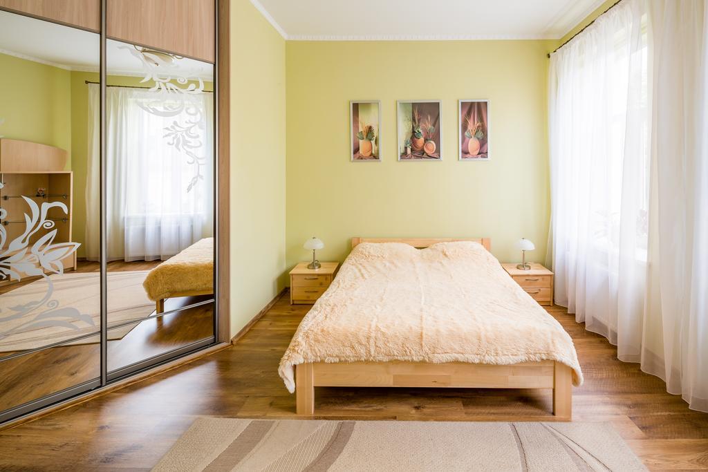 Rynok Square 5 Зі Світлом! Apartment Lviv Exterior photo